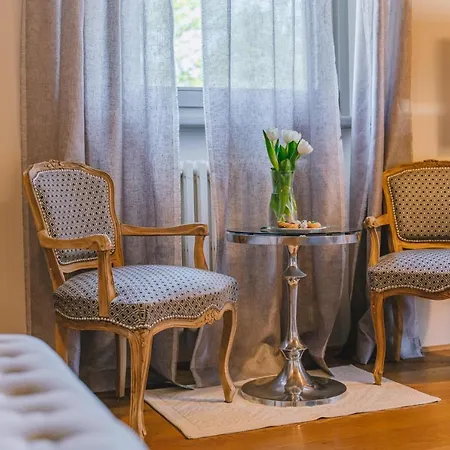 Duchess Boutique De Charme Bed & Breakfast