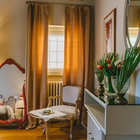 Duchess Boutique De Charme