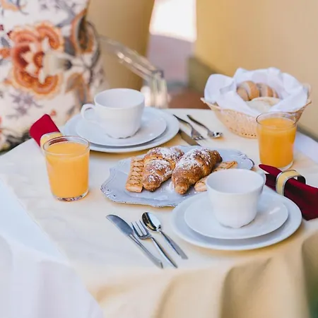 Bed & Breakfast Duchess Boutique De Charme 3*